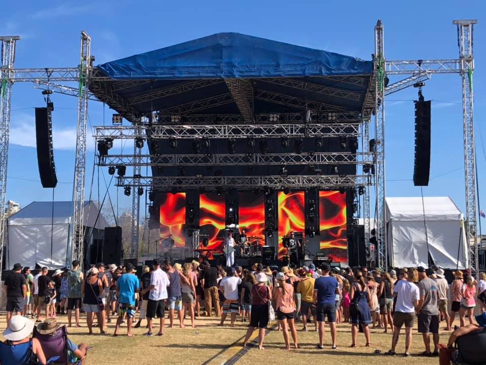 10156779659324277 5708319335215267840 N