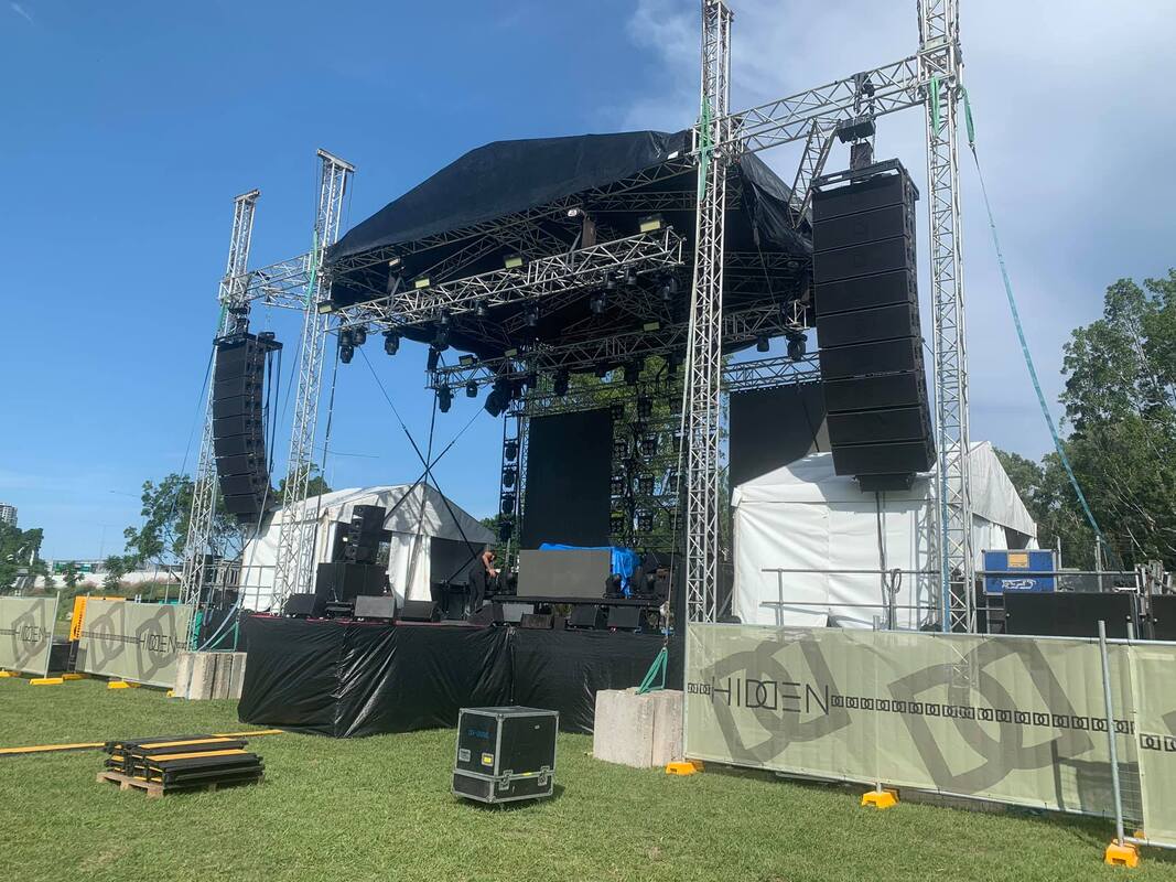 10157822714024277 7021023840960512000 N